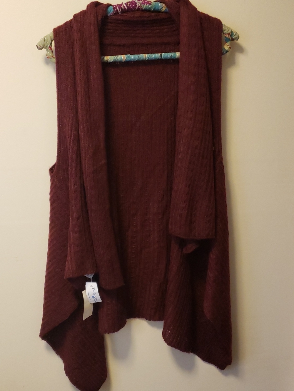 NWT Women's Sleeveless Open-Front Cardigan Vest - Burgundy